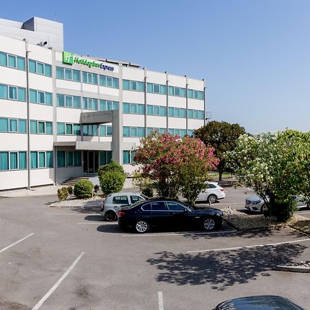 Holiday Inn Express Lisbon Airport, An Ihg Hotel Екстериор снимка